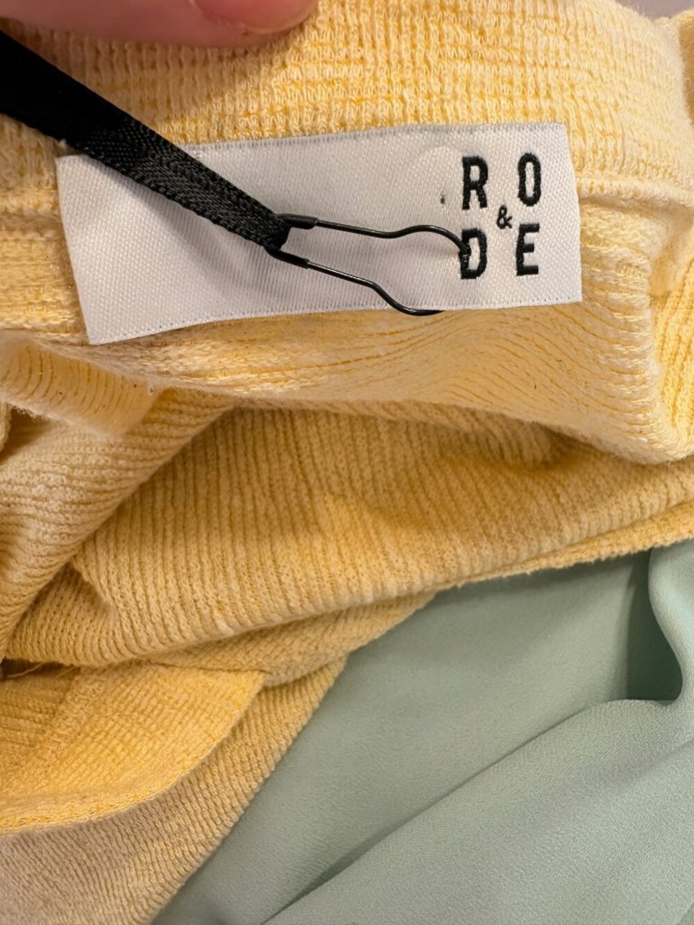 Ro&De Yellow V-Neck Terry Knit Sweater Top Eyelet Ruffle Hem NWT Medium - Picture 4 of 5